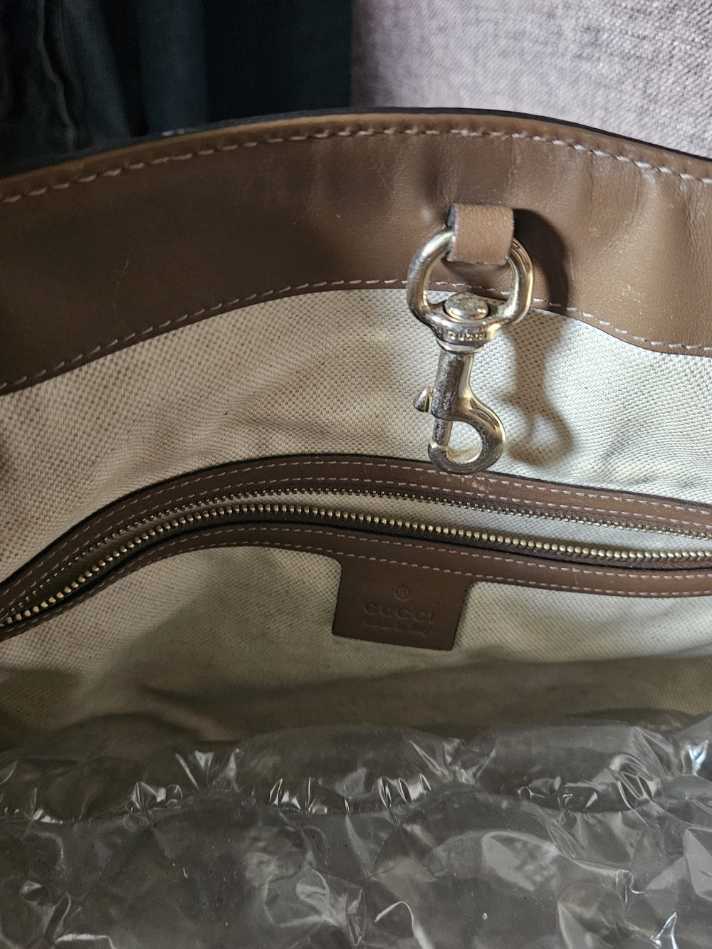 GUCCI!! Rare, Gorgeous, Gucci Floral Canvas Tote Bag with Brown Trim - Picture 11 of 16